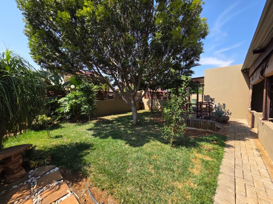 3 Bedroom Property for Sale in Waterkloof East North West
